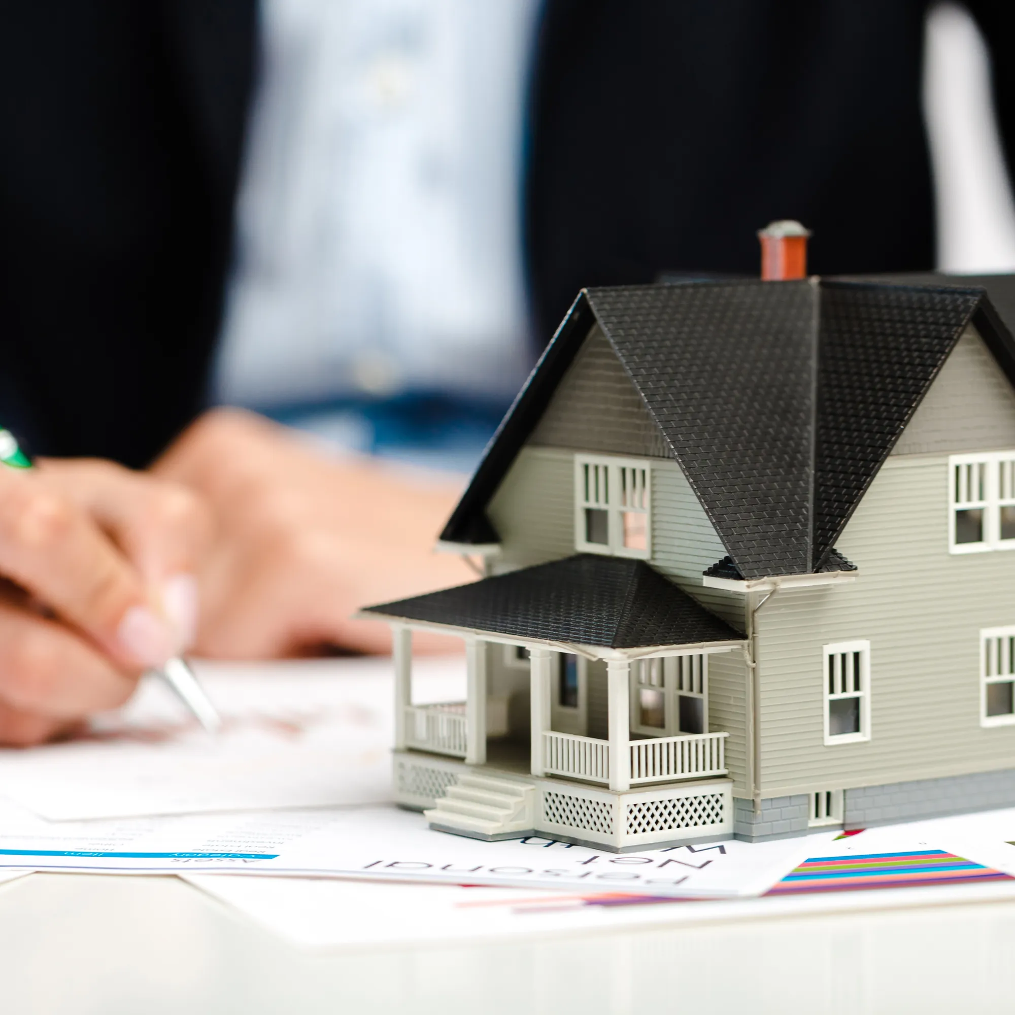 Tư vấn - Thực hiện các thủ tục pháp lý giai đoạn xây dựng